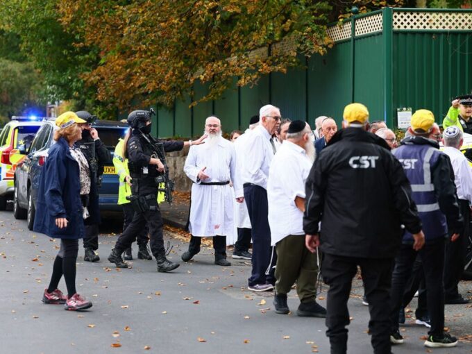 two-iranian-men-charged-over-terror-plot-against-manchester-jews:-uk.-police
